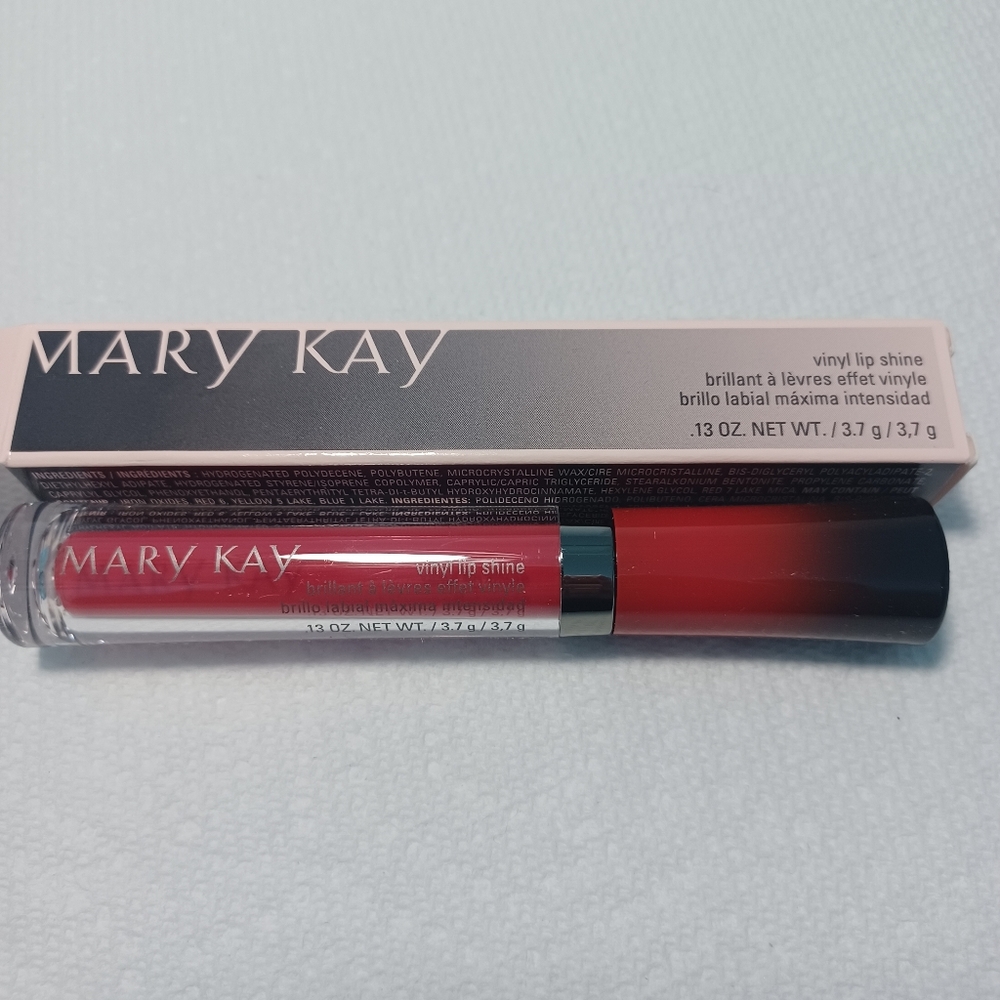 NEW Mary Kay Audacious Vinyl Lip Shine